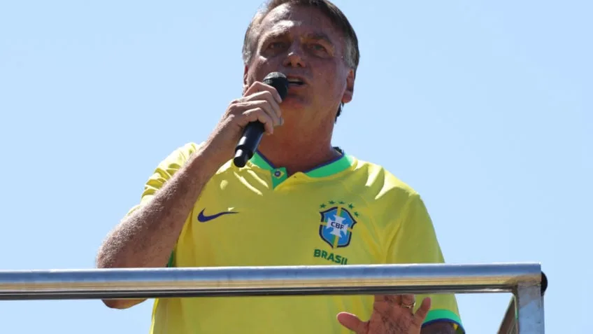 “Se algo ruim acontecer comigo, não desanimem”, diz Bolsonaro