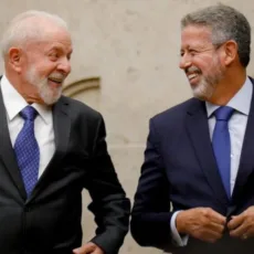 Em café com jornalistas, Lula diz ter tido conversa com Lira