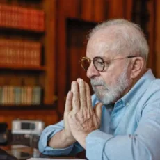 Lula diz querer um “telefone para reclamarem do governo”