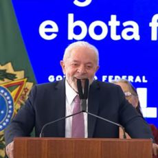 Lula diz que Haddad deve “perder algumas horas” no Congresso “em vez de ler um livro”
