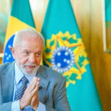 Lula vai falar com Lira e Pacheco e governo pode ceder parte do veto em emendas, diz Randolfe