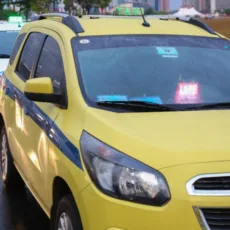 Reforma tributária assegura isenção para taxistas e motoristas de Uber