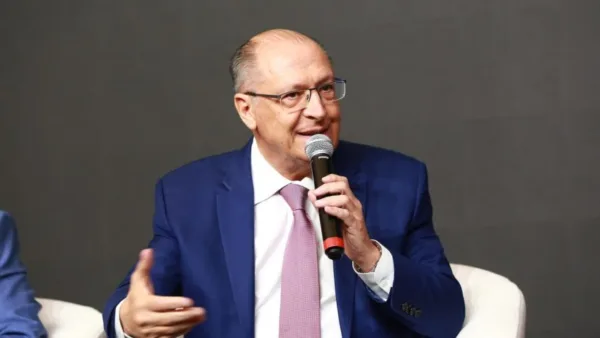 Temos que correr atrás do gás de Vaca Muerta, diz Alckmin
