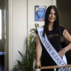 Argentina de 60 anos ganha concurso e pode disputar o Miss Universo