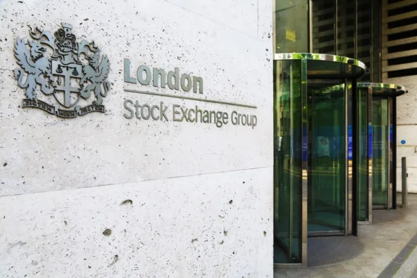 Proposta de fusão entre BHP e Anglo American faz Bolsa de Londres fechar em alta