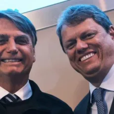 Tá escrito na história, diz Tarcísio sobre gestão de Bolsonaro