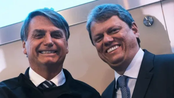 Tá escrito na história, diz Tarcísio sobre gestão de Bolsonaro