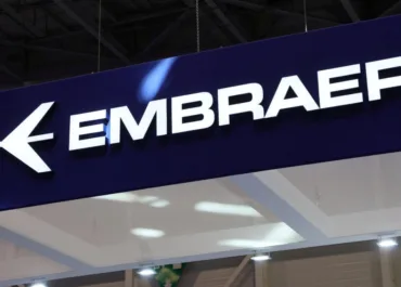 Rota seguida por Embraer (EMBR3) em 2024 terá turbulências? Confira a recomendação para as ações