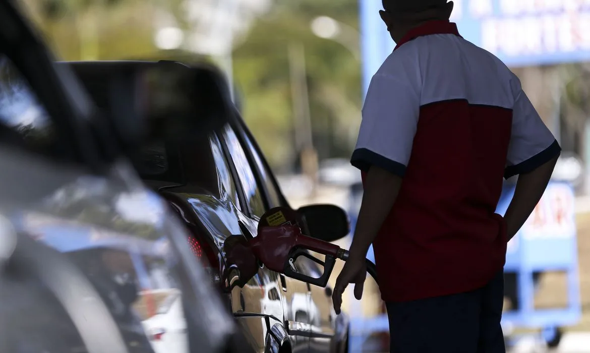 Defasagem do preço da gasolina pode ser nova dor de cabeça para a Petrobras
