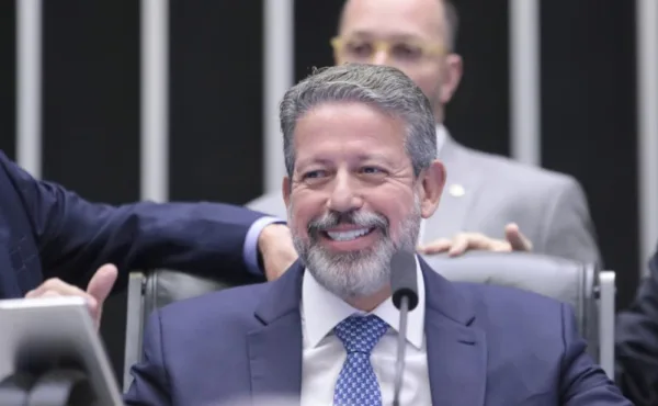 Arthur Lira: tenho o direito de fazer meu sucessor, como Lula terá de fazer o dele