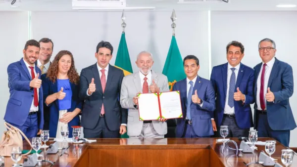 Lula sanciona leis nas áreas de trabalho, cultura e turismo
