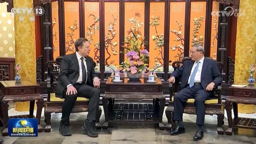 Elon Musk se reúne com primeiro-ministro da China