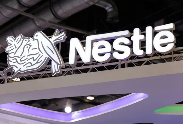 Nestlé tem queda de 6% nas vendas globais com retração na demanda dos EUA