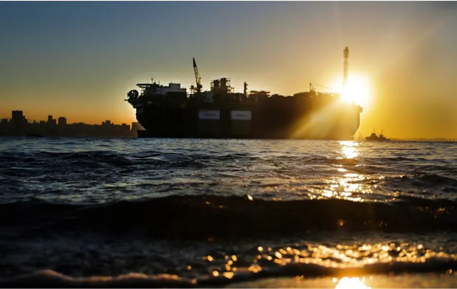 Petrobras anuncia descoberta de petróleo em águas da Bacia Potiguar