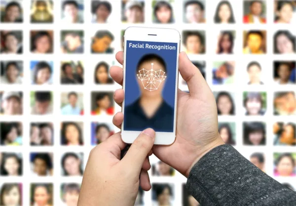 Sete em cada dez bancos usam biometria facial para identificar clientes, diz Deloitte
