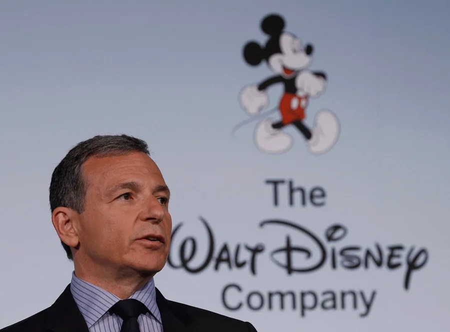 À espera de pá de cal na crise, Disney dispara 35% e supera Netflix: “está barata”