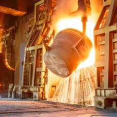 Usiminas diz sofrer “pressão desleal” de importações de aço e pede competição justa