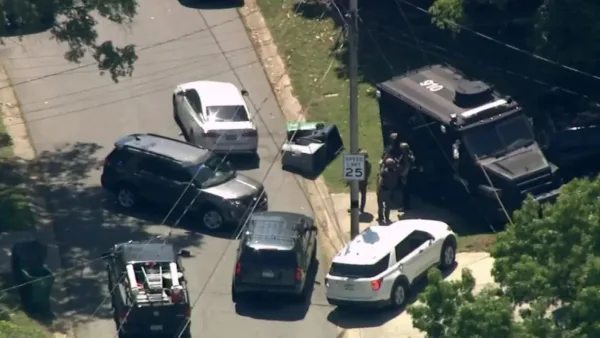 Três policiais são mortos em tiroteio na Carolina do Norte; outros 5 ficam feridos