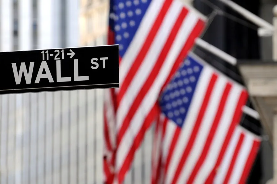 Bolsas de NY fecham mistas, refletindo dados de emprego, PMI e falas de Powell