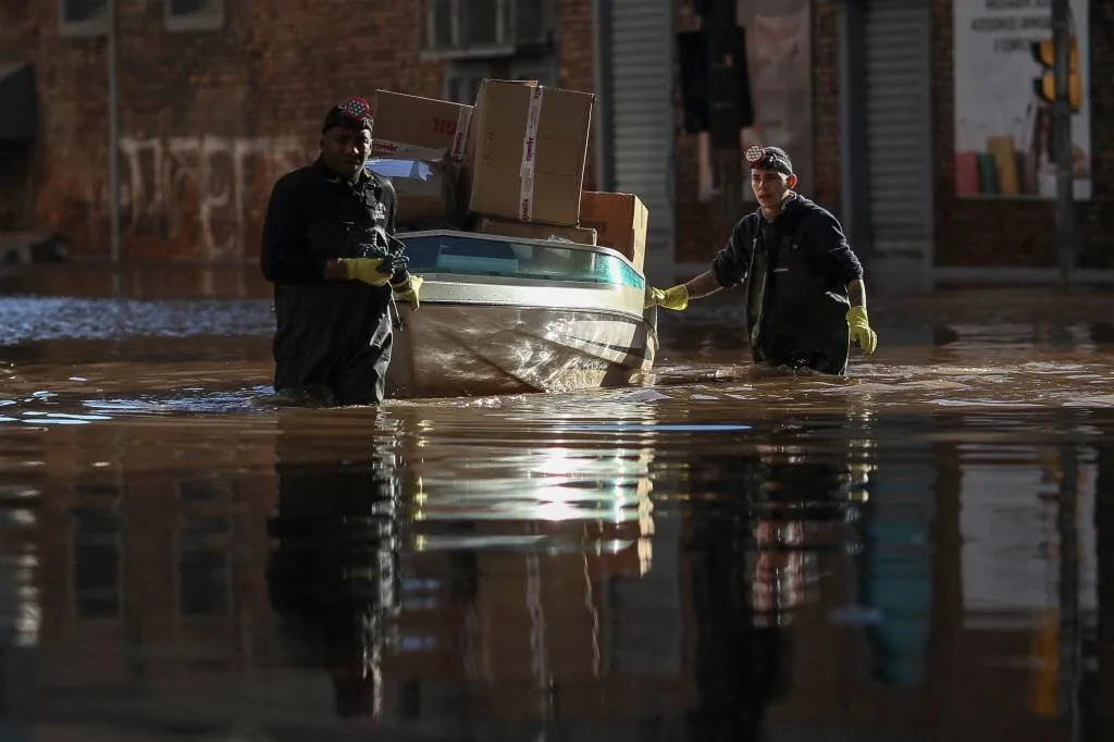 Enchentes no RS: número de mortos fica estável e de desaparecidos cai