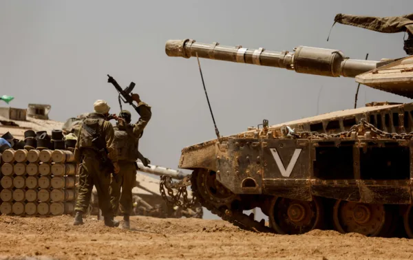 Forças israelenses se reúnem perto de Rafah, mesmo após aviso de Biden