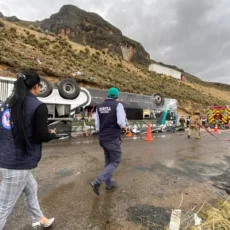Acidente em rodovia deixa 13 mortos no Peru