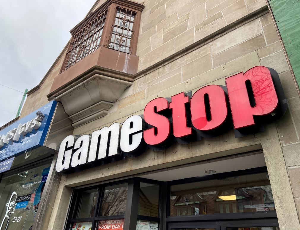 GameStop dispara após levantar US$ 933 milhões com oferta de ações