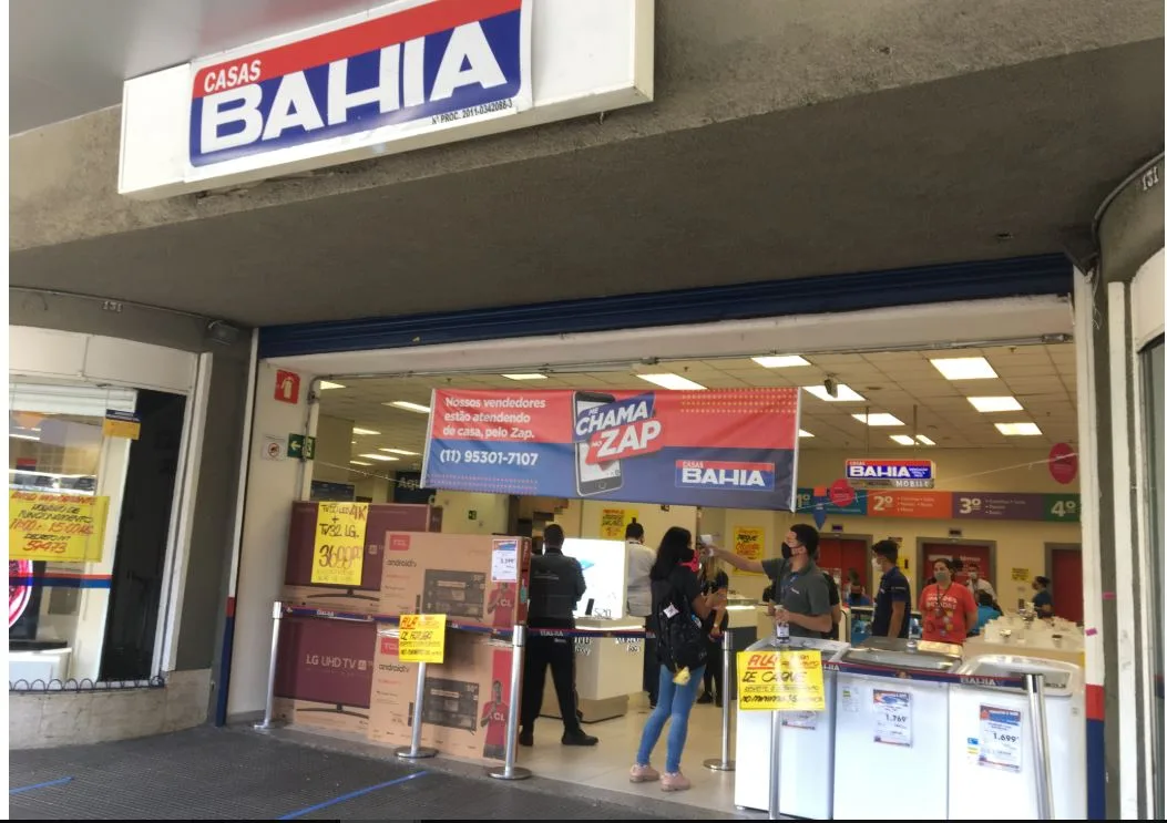 Casas Bahia (BHIA3) tem prejuízo de R$ 261 mi no 1º tri, cifra 12,2% menor