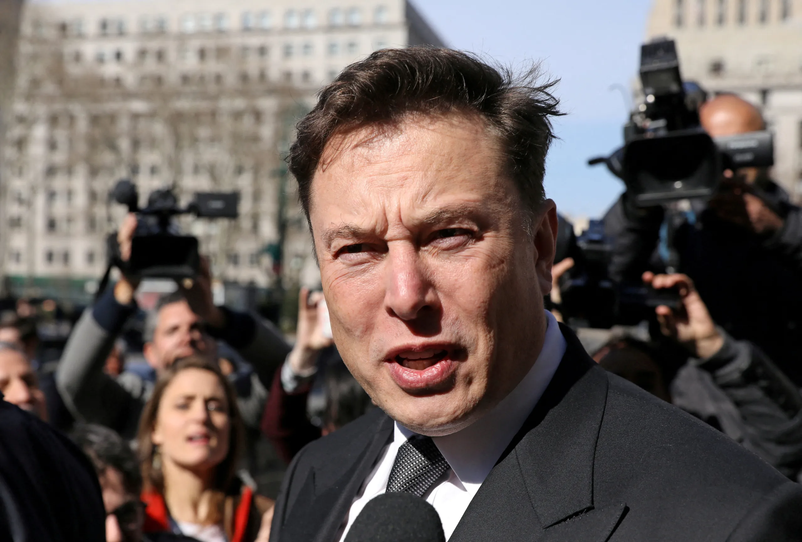Tesla faz carta criticando recomendação de consultoria sobre pacote salarial de Elon Musk
