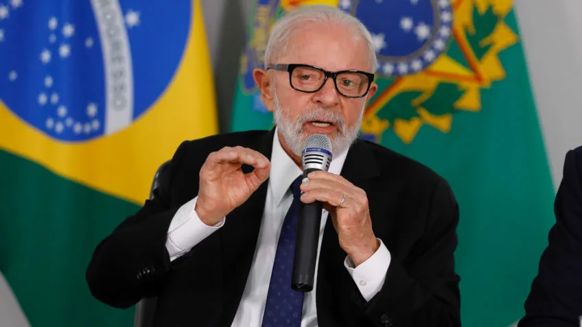 Tragédia no RS é “aviso” para os seres humanos, diz Lula