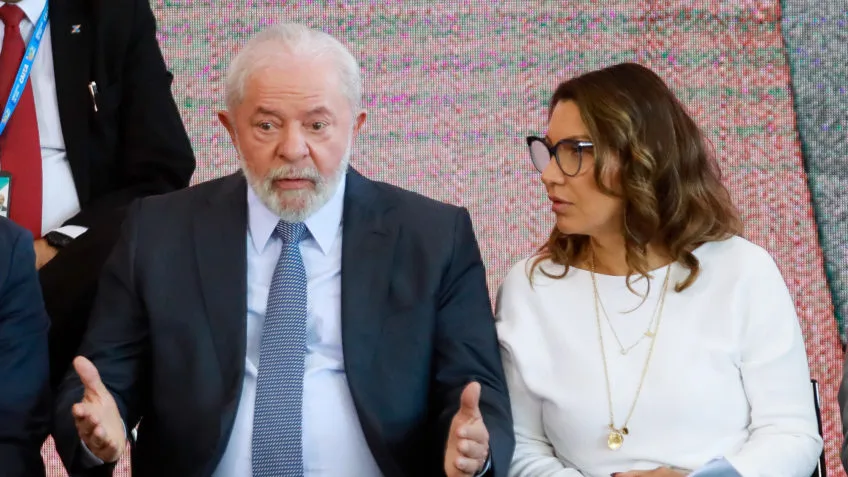 “Todo mundo compra”, diz Lula sobre importados de até US$ 50