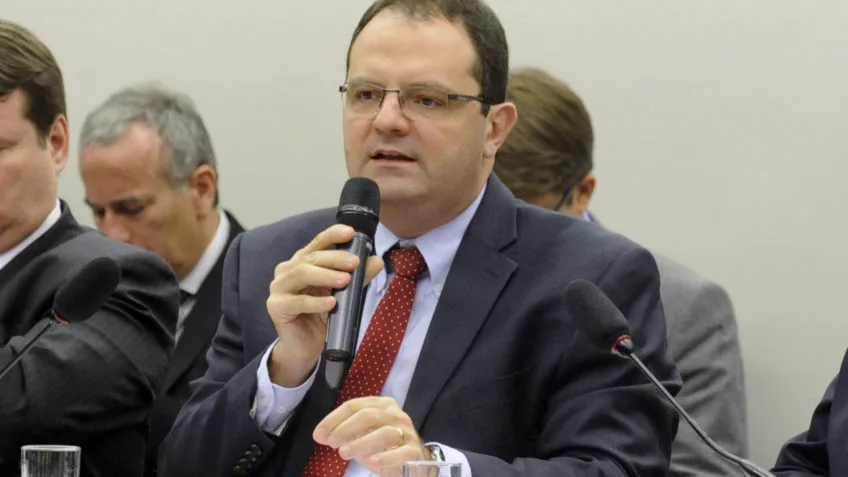 Barbosa defende linha de crédito no BNDES para reconstrução do RS