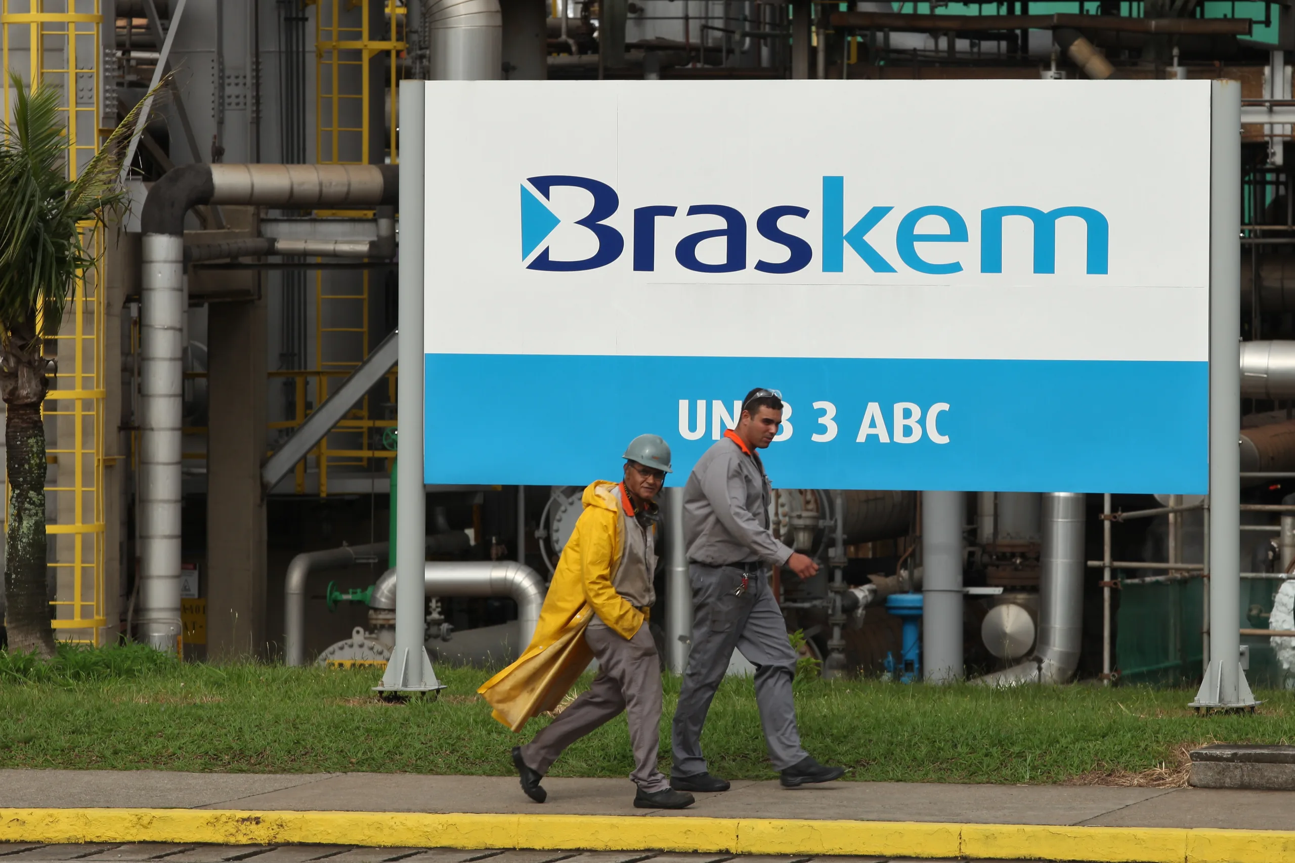 Braskem (BRKM5): ações lideram o Ibovespa após anúncio de indezinação bilionária