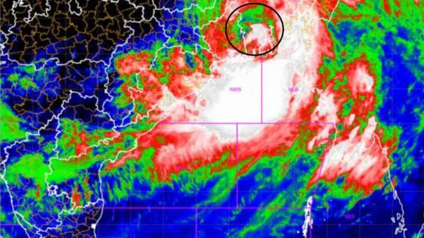 Ciclone atinge Índia e Bangladesh e deixa milhões no escuro