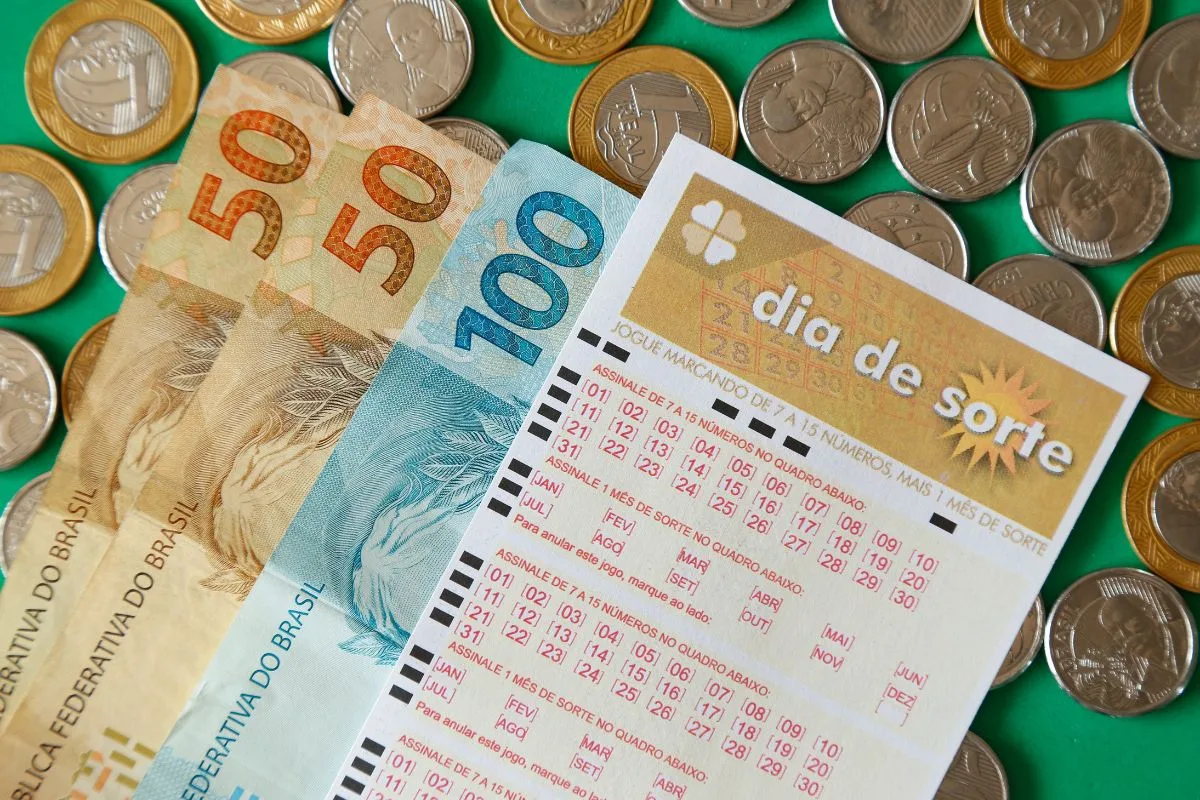 Dia de sorte: 50 ganham mais de R$ 2 mil; veja números sorteados