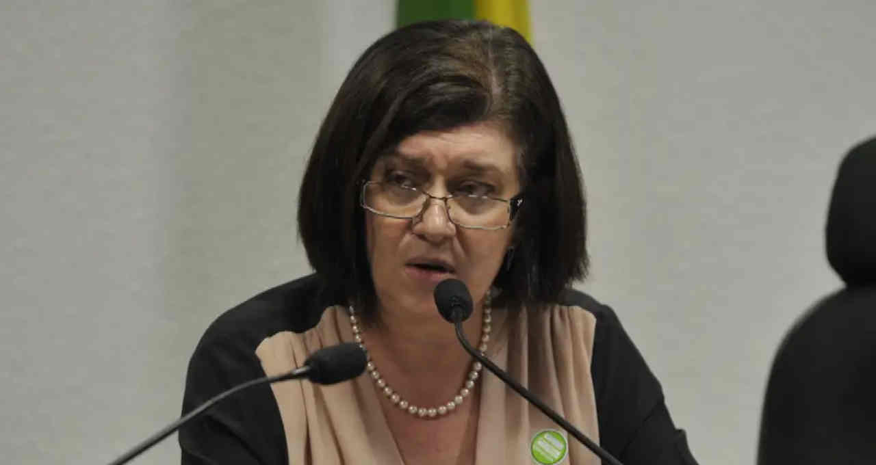 Nova presidente da Petrobras (PETR4) vai cuidar da política de preços e cumprir plano de investimentos, diz ministro