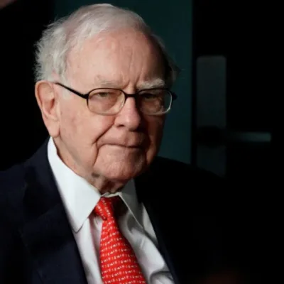 Berkshire Hathaway, de Warren Buffett, revela a ação misteriosa de seu portfólio; confira