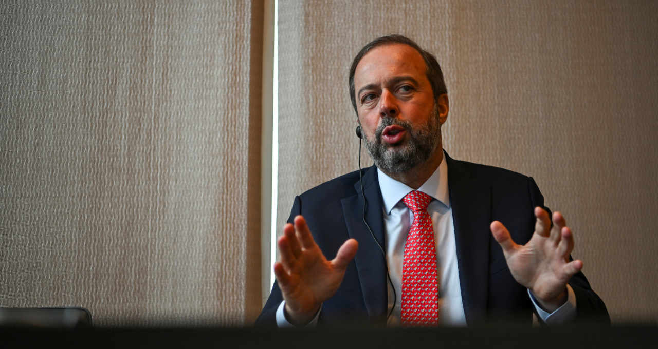 Petrobras (PETR4) cumprirá plano de negócios, mas precisa impulsionar economia, diz ministro