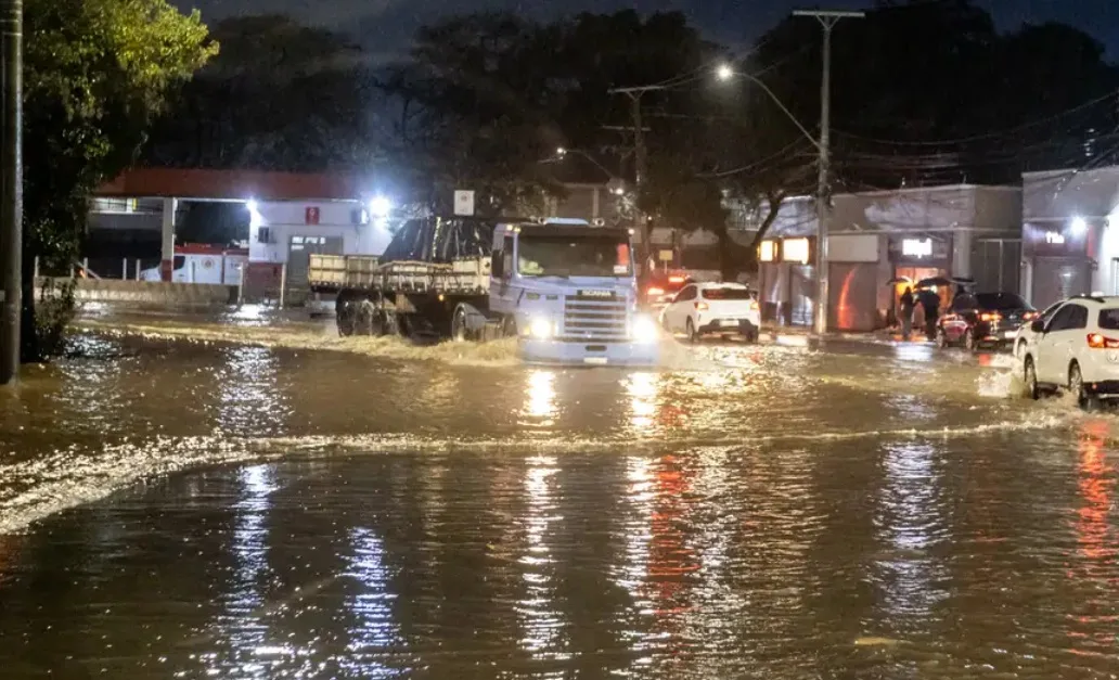 Rio Grande do Sul, Paraná e Santa Catarina têm alerta de perigo para chuvas e ciclone