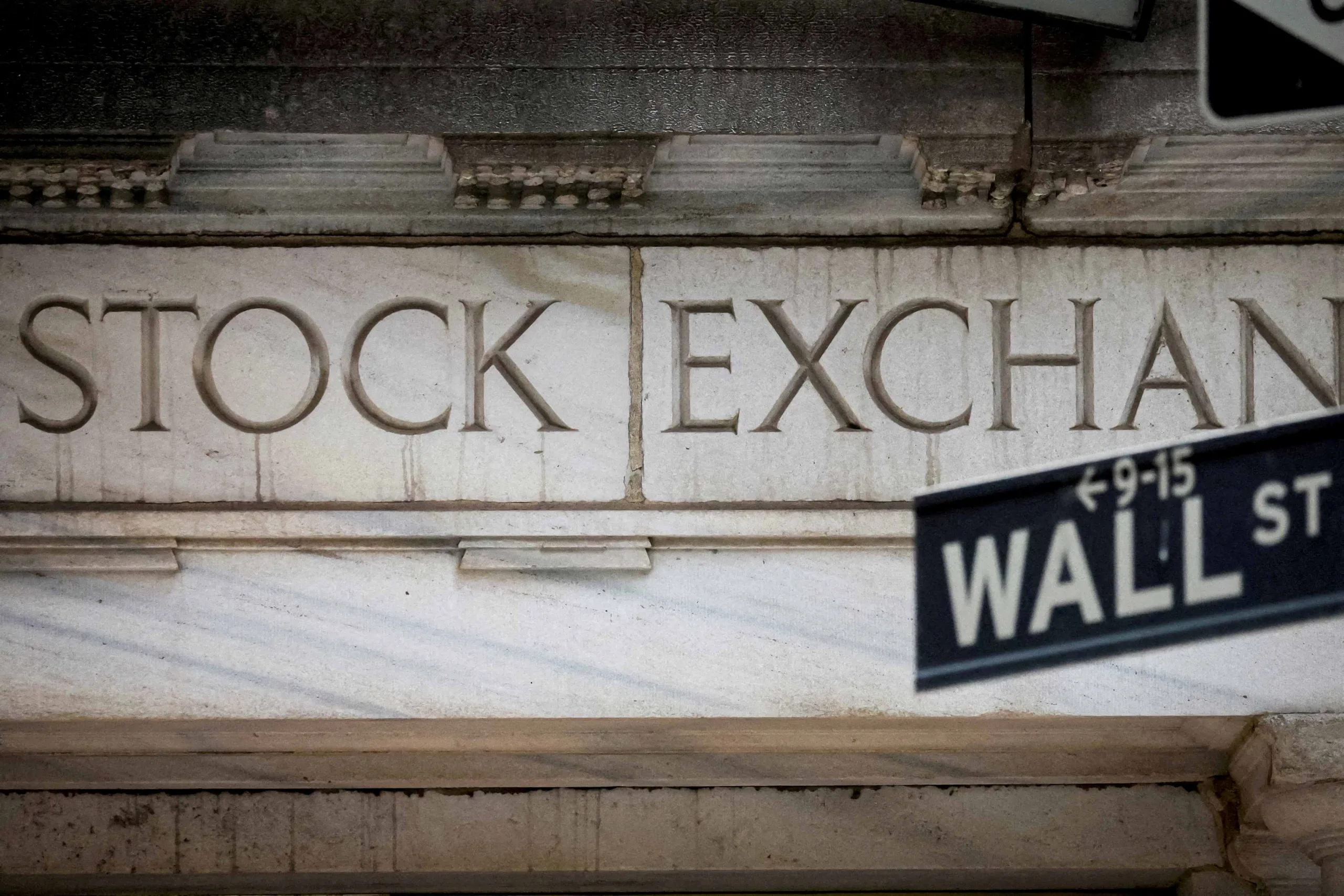Dow Jones lidera perdas em Wall Street com preocupação sobre juros nos EUA
