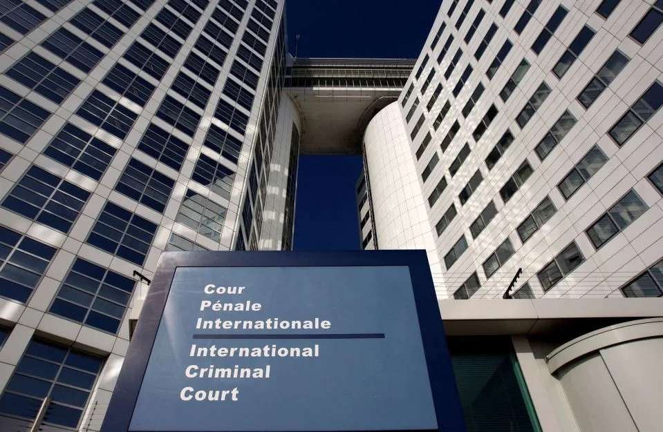 Aplicação de sanções dos EUA contra Tribunal de Haia é curiosa, diz Rússia
