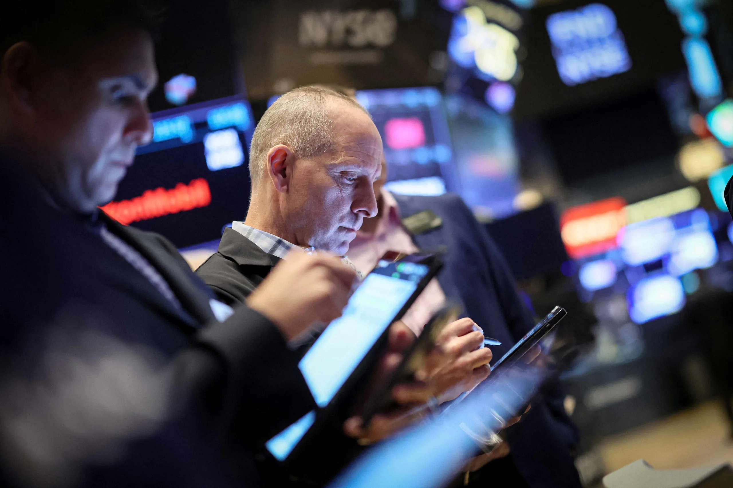 Dow Jones cai mais de 1% em meio a preocupações com juros