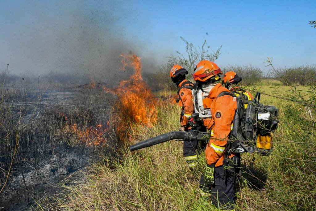 Atingida pelas queimadas do Pantanal, Corumbá é a cidade que mais perdeu superfície de água em 2023