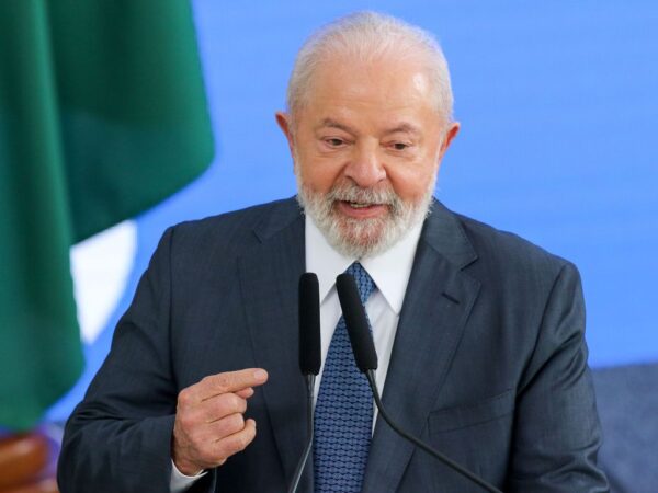 Lula volta a atacar Campos Neto: “não demonstra nenhuma capacidade de autonomia”
