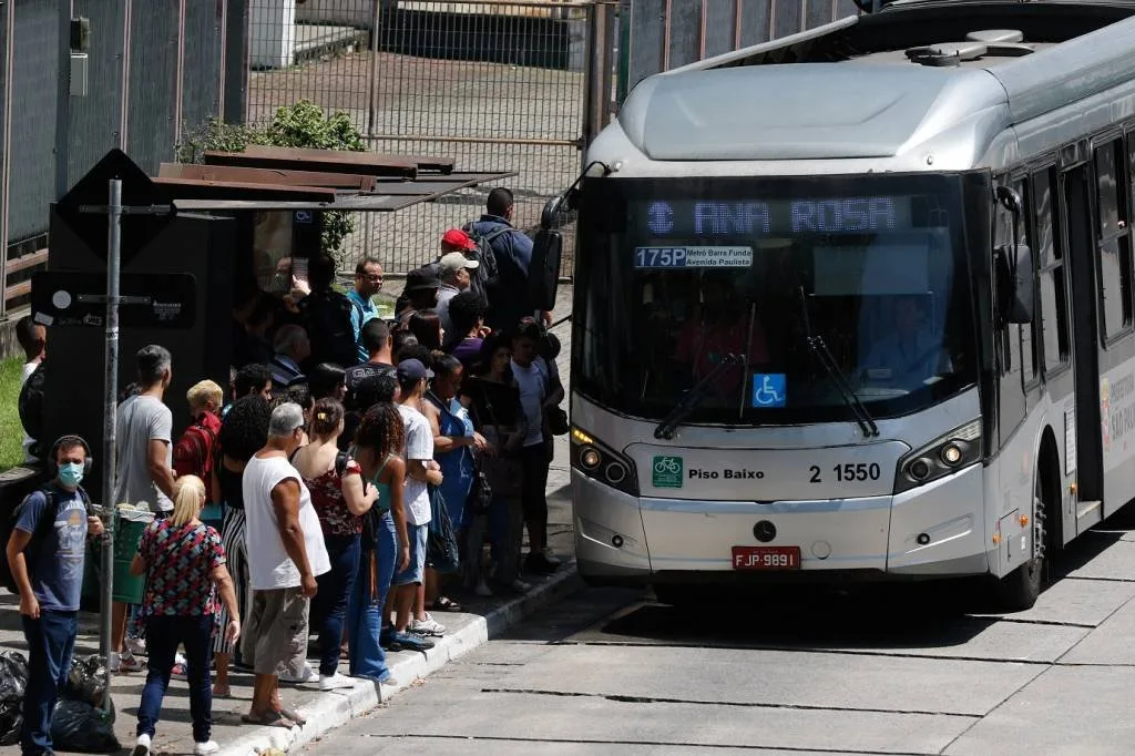 Greve em SP: Prefeitura vai à Justiça e pede 80% da frota de ônibus em circulação