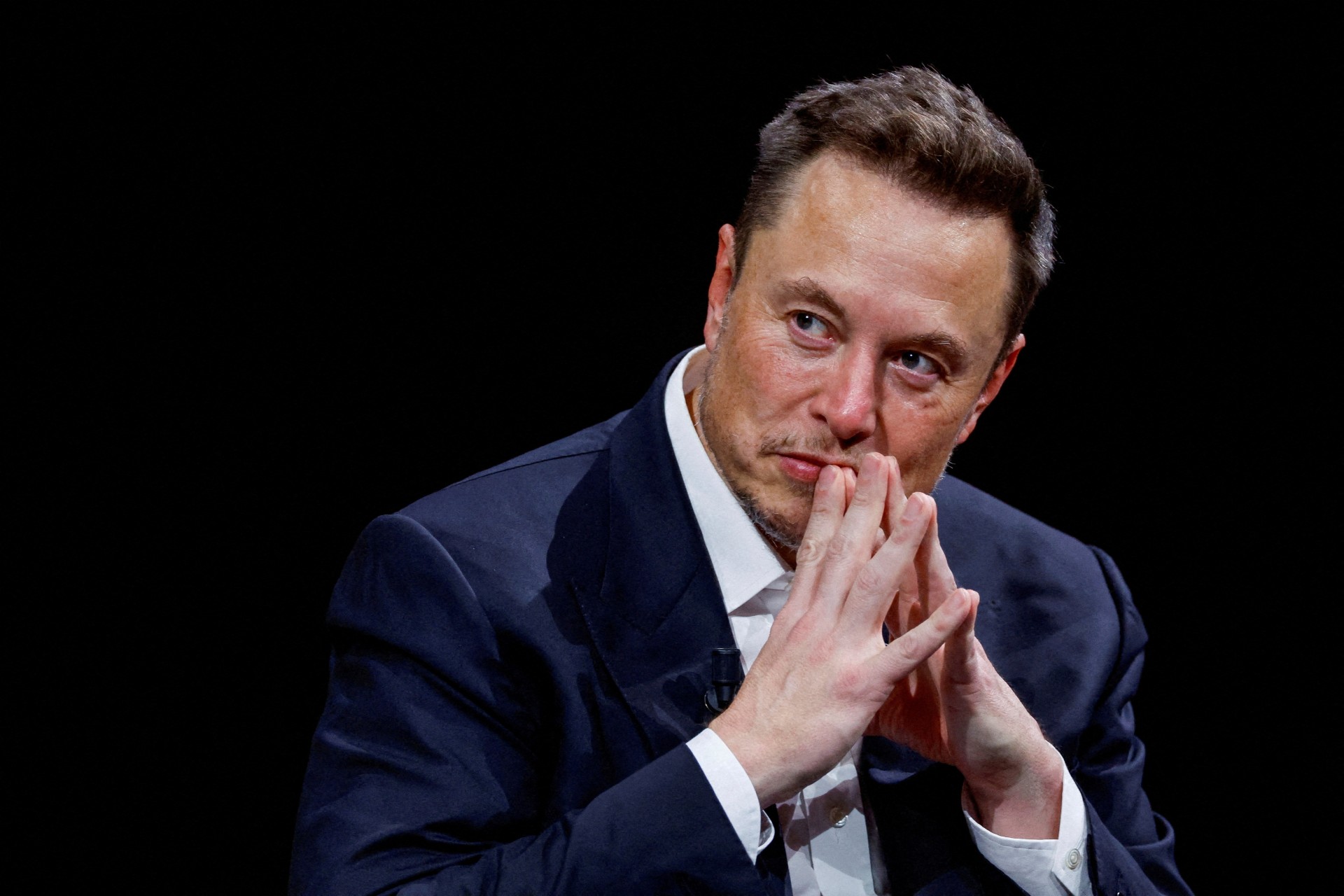 Elon Musk desiste de processo contra OpenAI e Sam Altman  