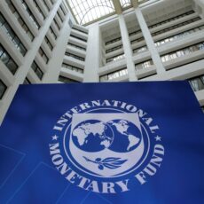 FMI conclui revisão de acordo com a Argentina e permite saque de US$ 800 milhões