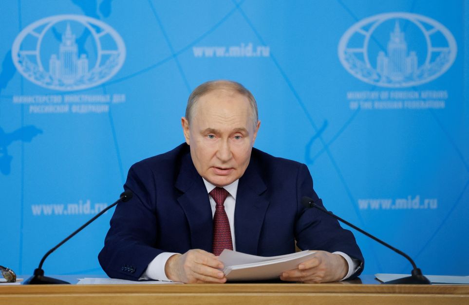 Putin divulga condições para fim da guerra; Cúpula da Paz começa amanhã