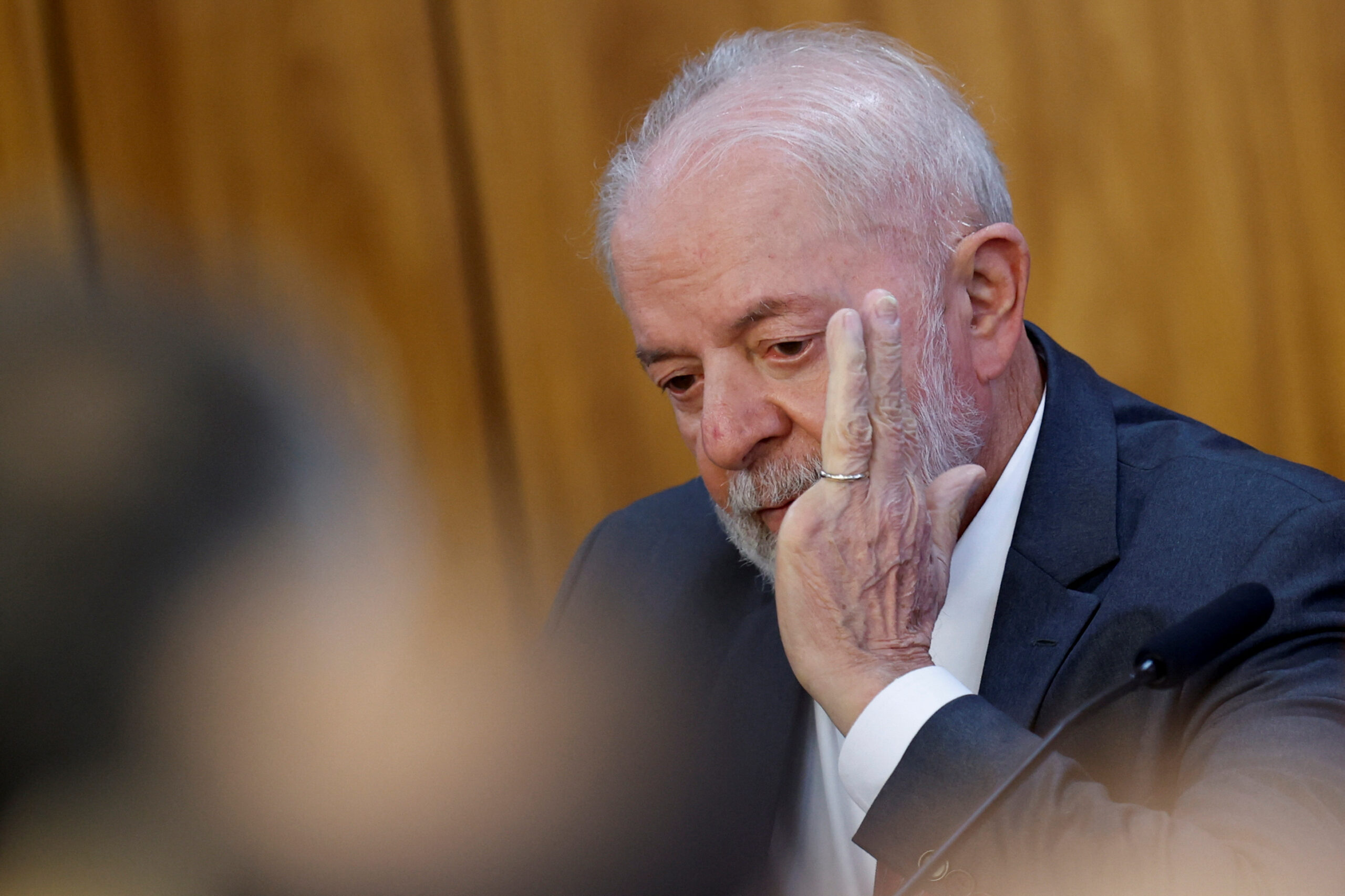 Lula antecipa debate sobre revisão de gastos, mas “fogo amigo” gera incertezas