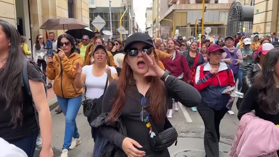 Colômbia: professores vão às ruas contra reforma educacional